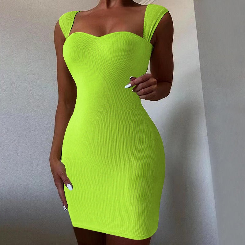 Short sleeveless knitted buttocks strap dress