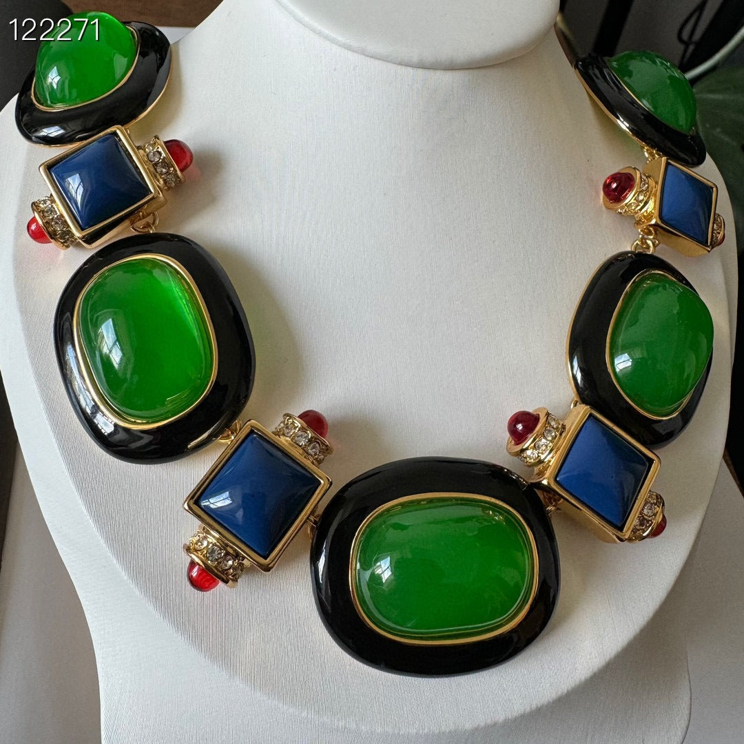 Medieval retro emerald glass exaggerated high-end niche necklace